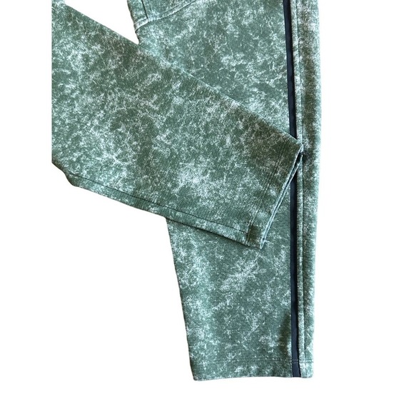 Lululemon Textured Tech Pant - Picture 6 of 8